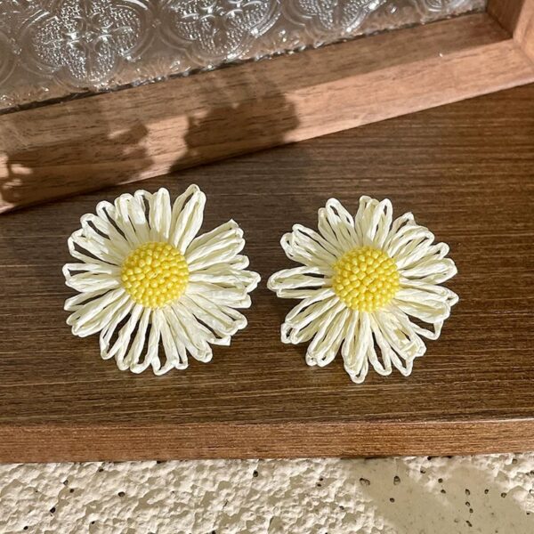 Bohemian Style Rattan Large White Daisy Earrings - Image 2